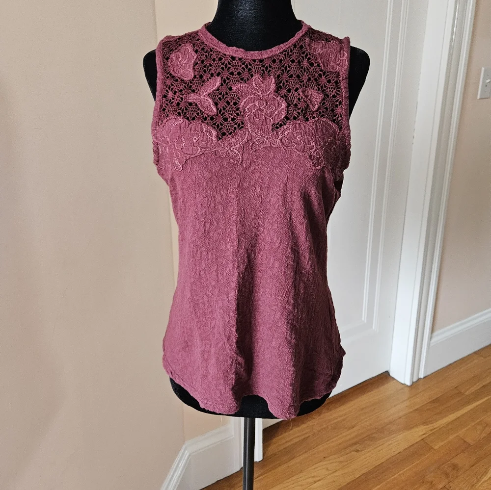 Lucky Brand Women's Lace Mock Neck Top￼ - Picture 11 of 16